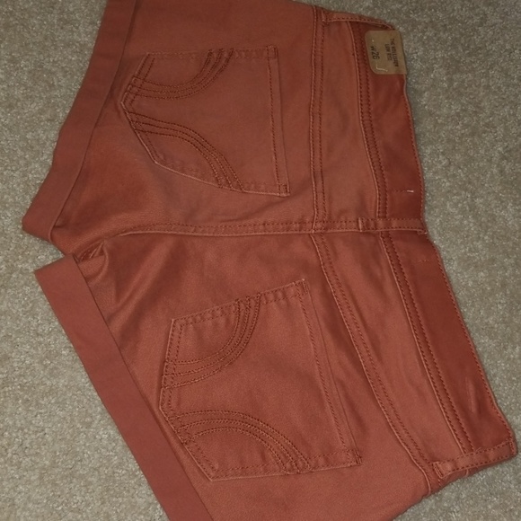 Shorts - Picture 2 of 3
